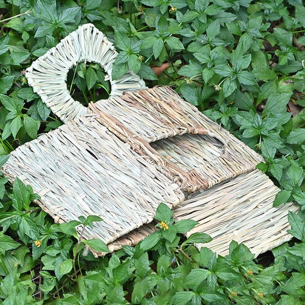 Grass Rabbit Hideout — Chew-Safe Handwoven Foldable Hut
