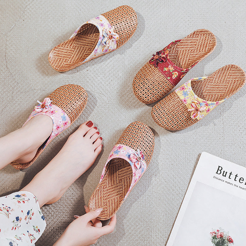 Handwoven Rush Grass Indoor Slippers with EVA Sole  Breathable Summer House Slides (Unisex) Main image