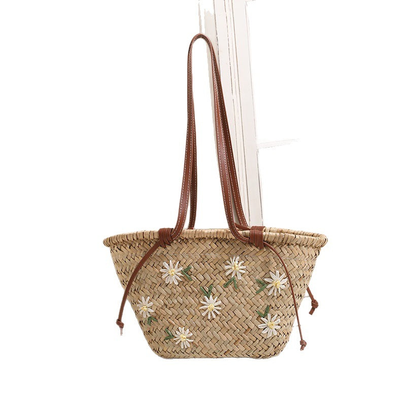 Fresh Floral Embroidered Raffia Shoulder Bag  Large Capacity 2025 Summer Triangle Beach Tote