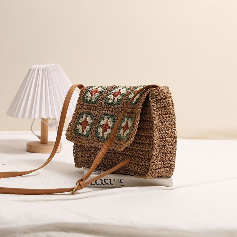 Vintage Floral Woven Crossbody Bag  Medium Straw Shoulder Bag with Flap, Holiday Beach & Summer Outfit Bag