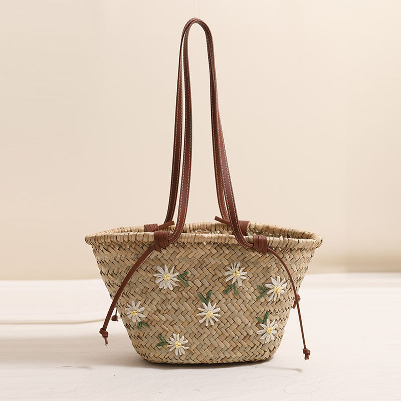 Fresh Floral Embroidered Raffia Shoulder Bag  Large Capacity 2025 Summer Triangle Beach Tote Secondary image