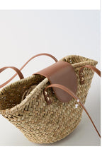 Natural Grass Shoulder Bag with Flap  Woven Shell-Shape Straw Handbag, Beach Vacation Tote, Casual Summer Purse