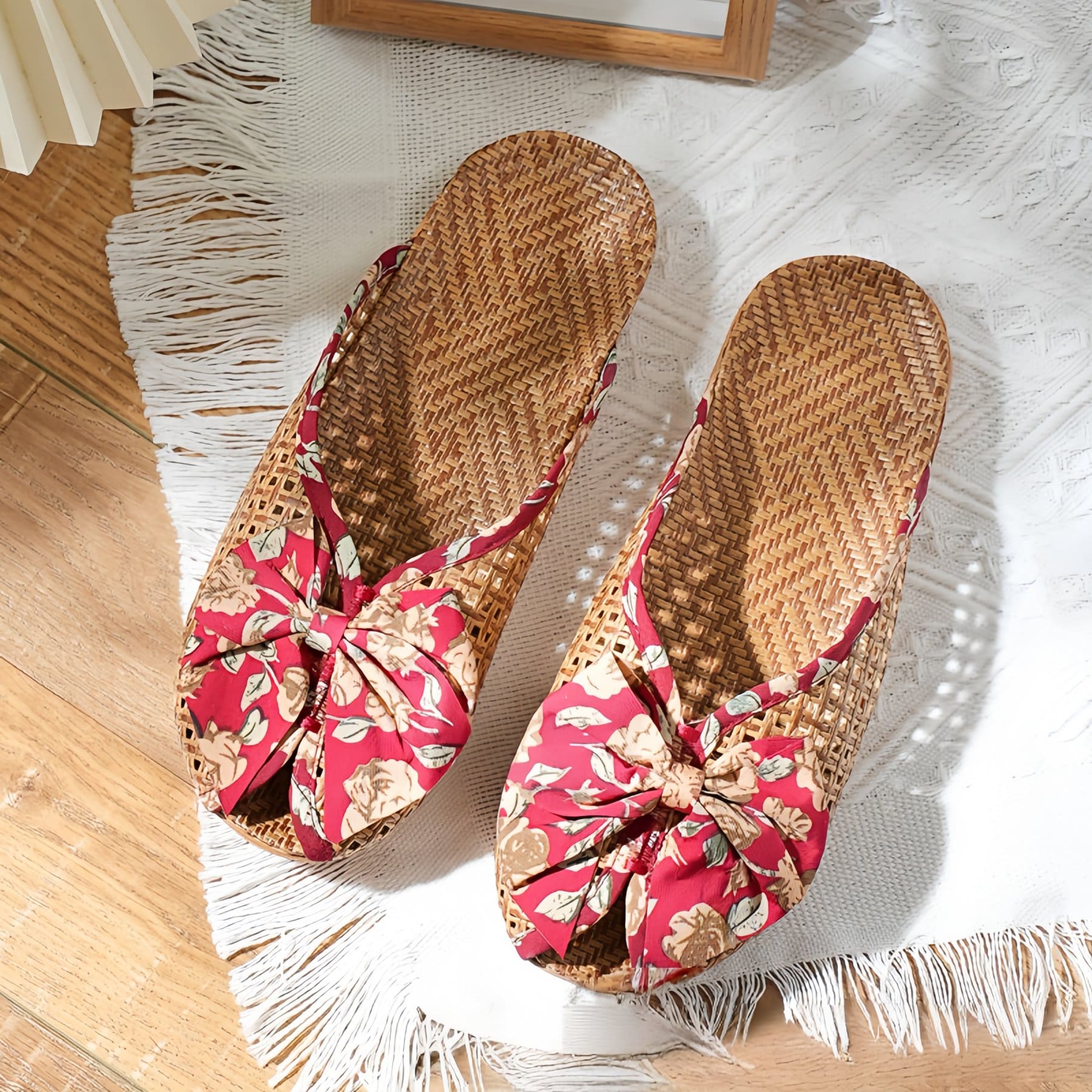 Handwoven Rattan Closed-Toe Slippers with Bow Detail  Summer Natural Weave Slides for Women Main image